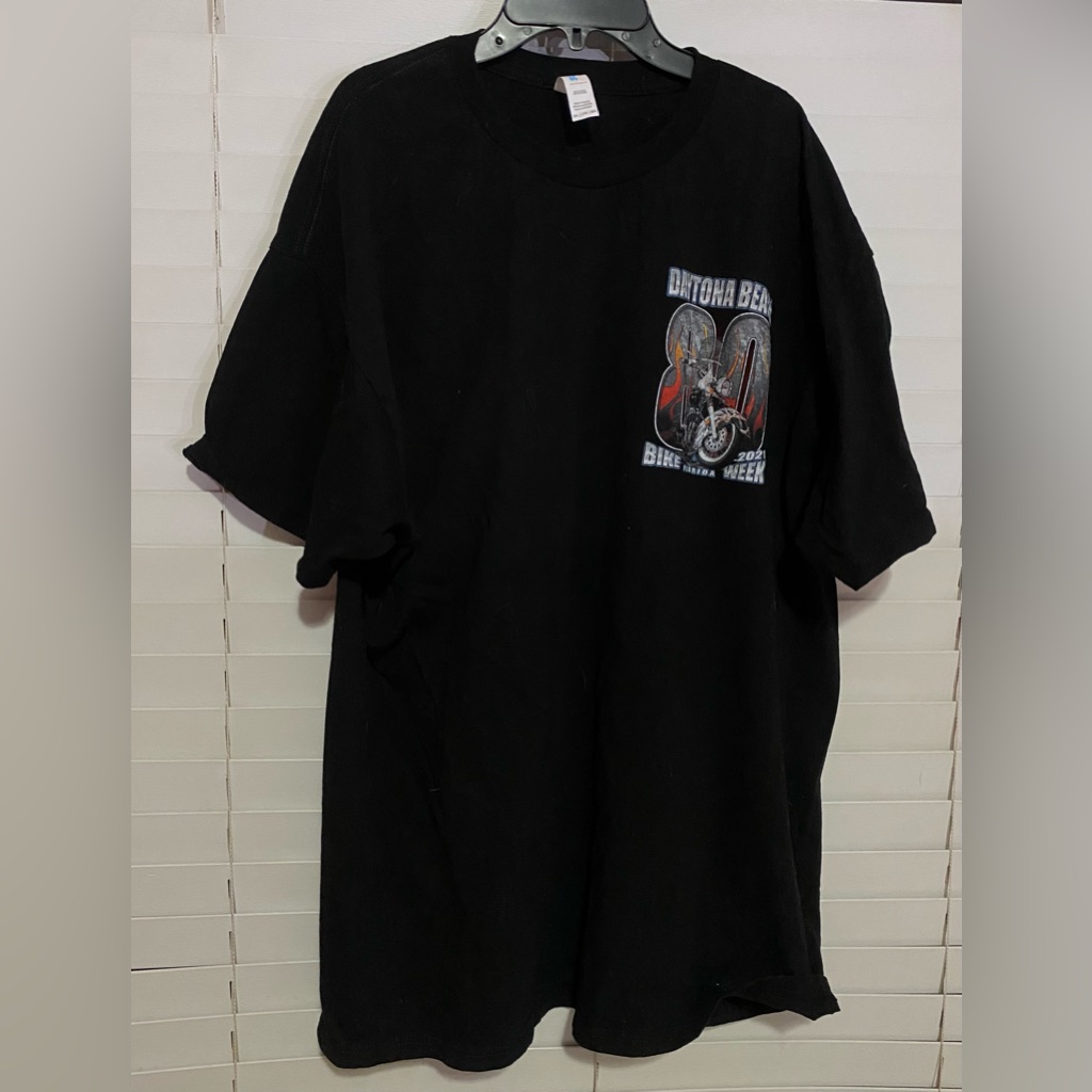 Suna Daytona Beach Black Graphic Tee